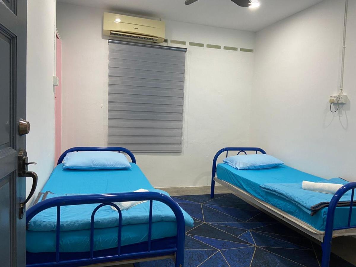Hs Homestay Cenderawasih Kuantan Town Kültér fotó