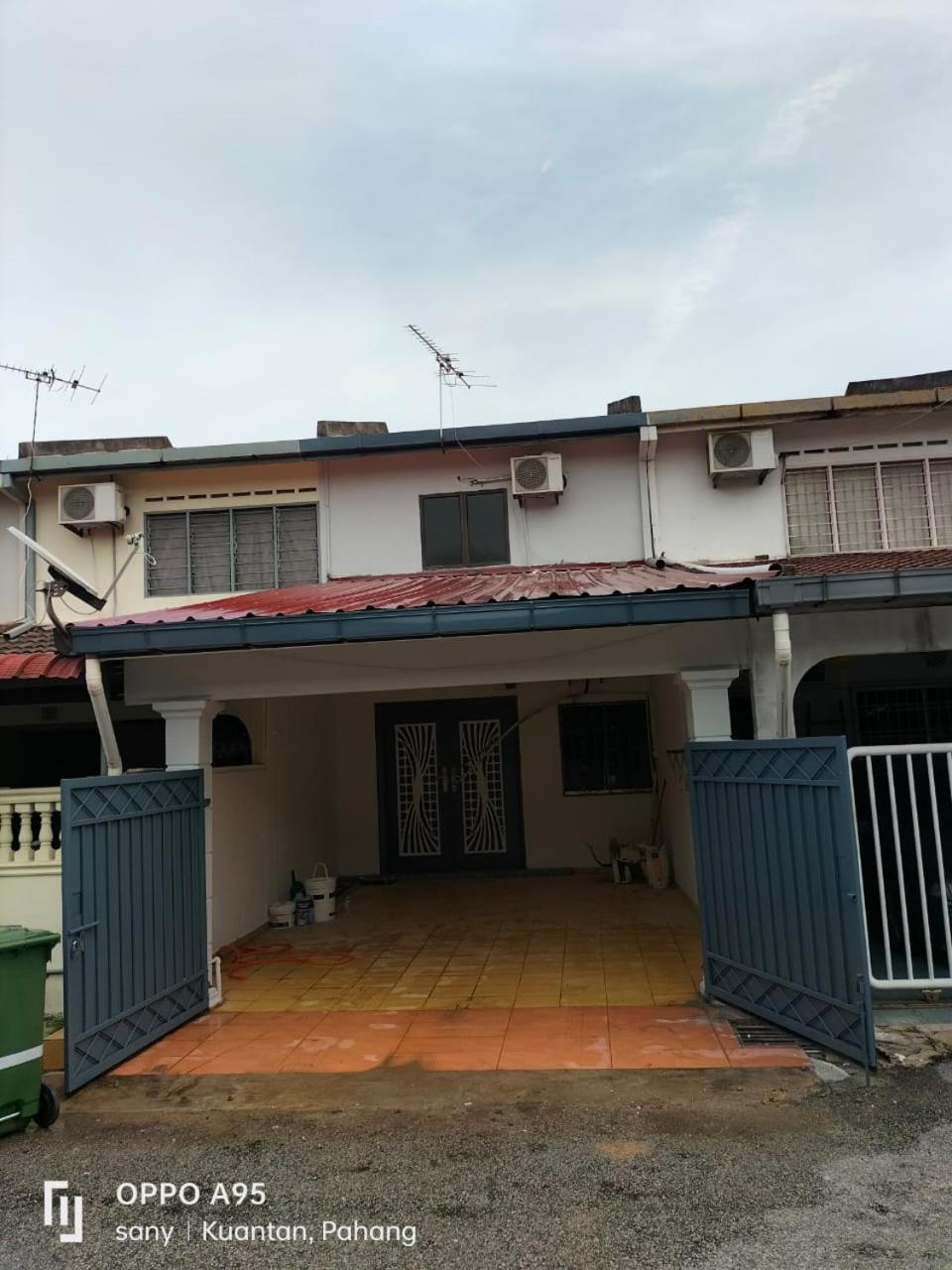 Hs Homestay Cenderawasih Kuantan Town Kültér fotó